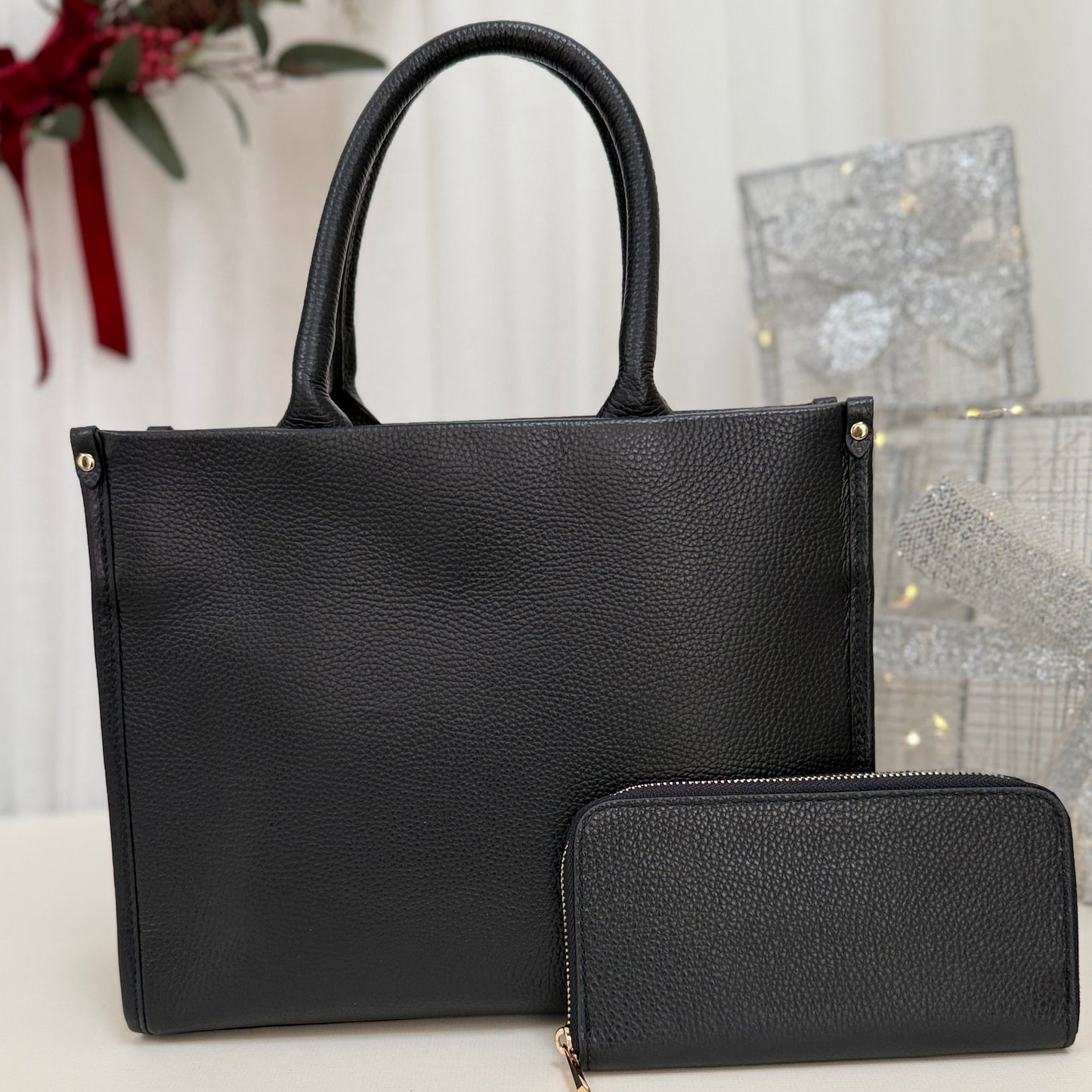 Sample Midi Leather Tote Bag Black FREE PURSE