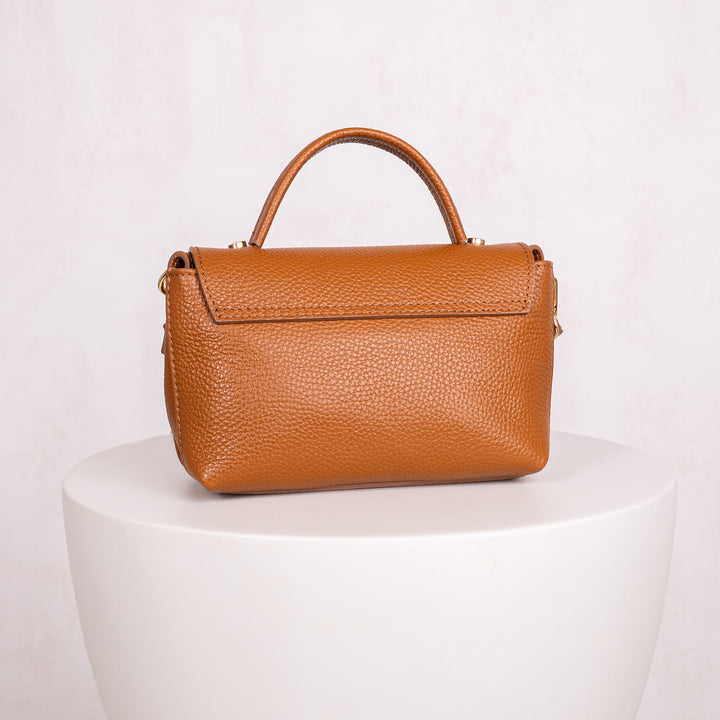 tan leather handbag 